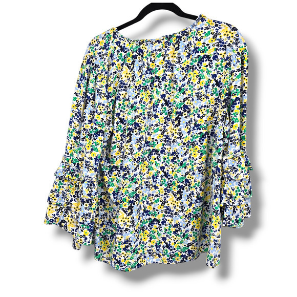 Crown & Ivy Women's Plus Cottage Floral Split Neck Ruffle Bell Sleeve Blouse 0X - Picture 2 of 10